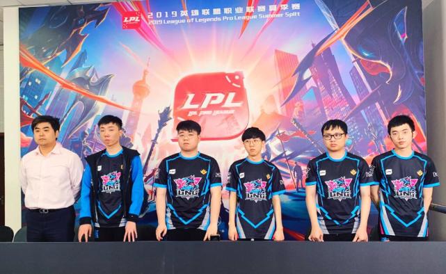 程中抢尽了 程中抢尽了